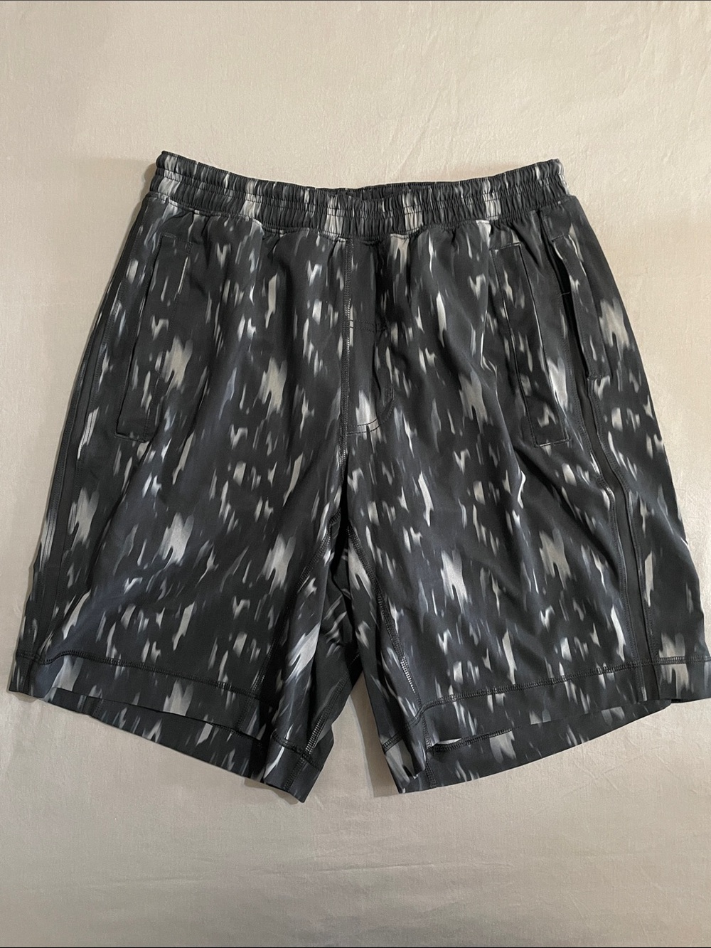 Men's Lululemon Pace Breaker Lined Shorts